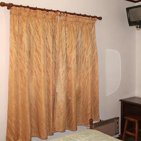 Franca Guest house 2*