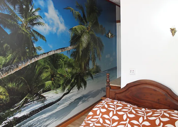 Guest house Pensao Franca 2*