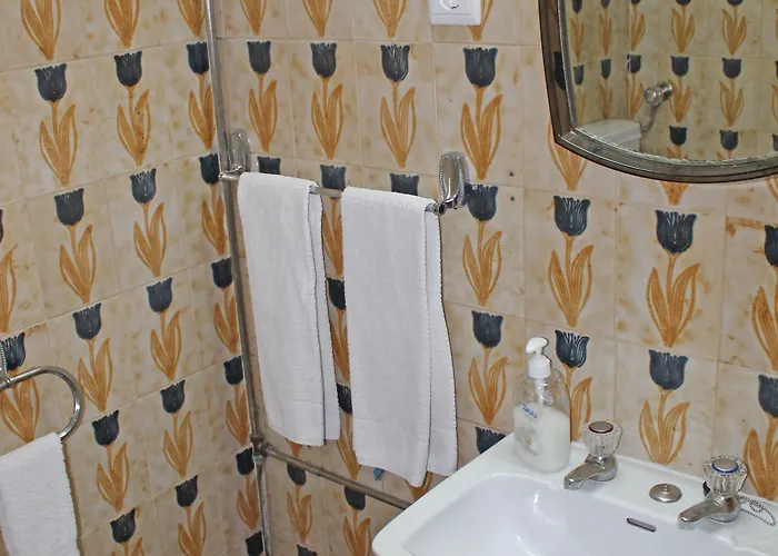 Pensao Franca Guest house 2*