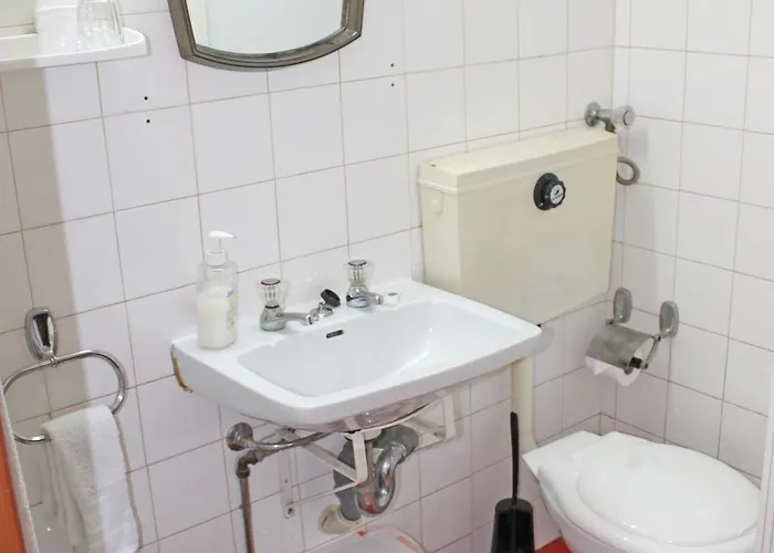 Guest house Pensao Franca 2*